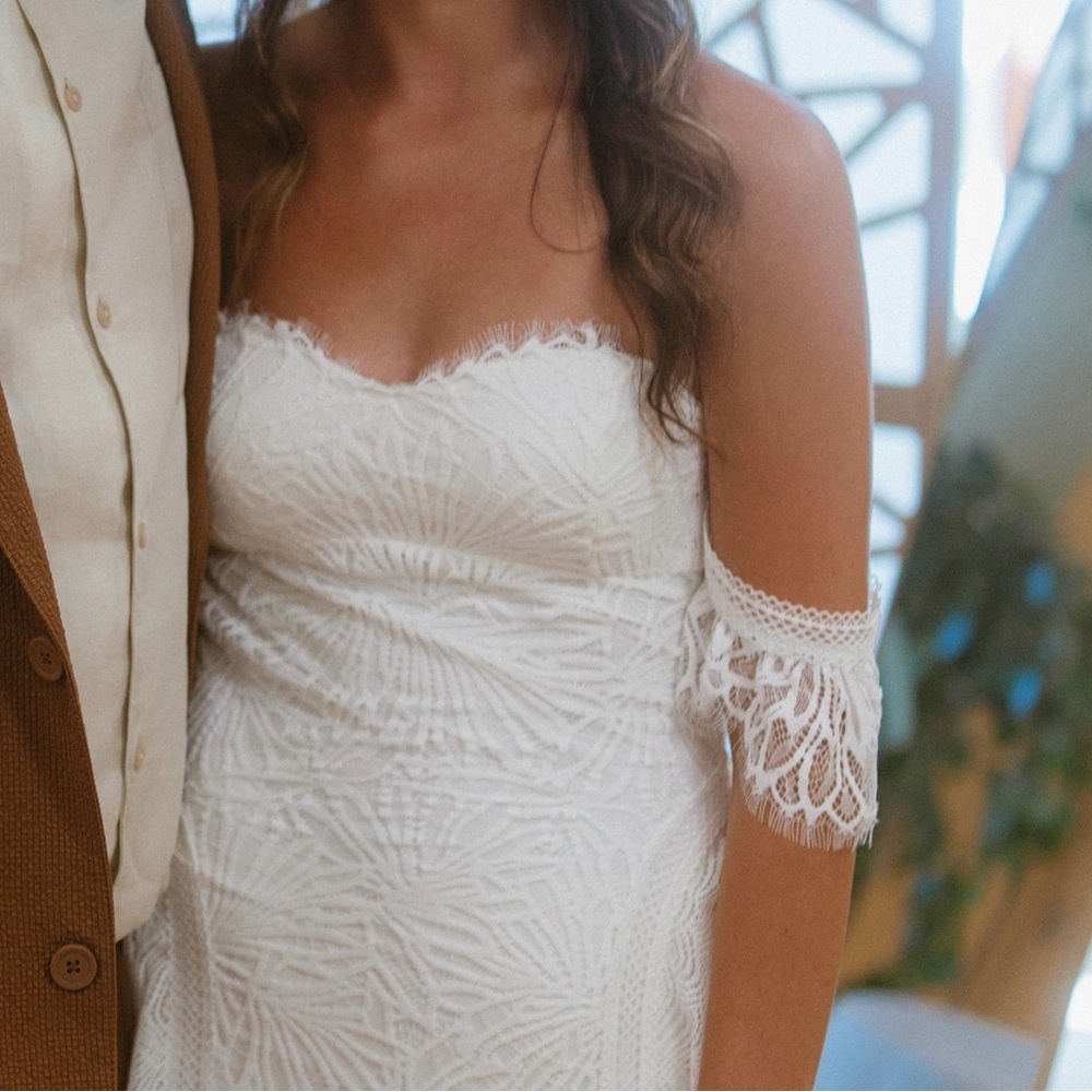 Grace Loves Lace White Wedding Dress - Picture 2 of 8